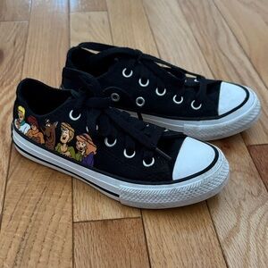 Scooby-Doo x Converse Chuck Taylor All Star Low Mystery-Solving Gang Kid Cartoon